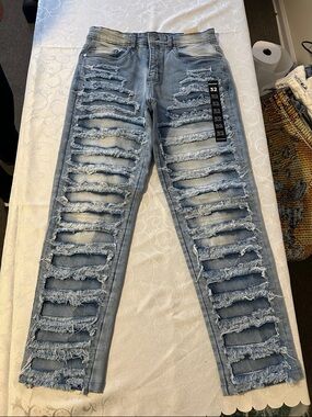 Light Wash Distressed Ripped Jeans